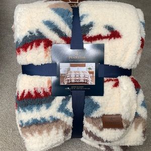 Queen Pendleton Sherpa Blanket
